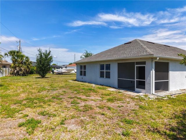 330 SW 31st ST, Cape Coral, FL 33914