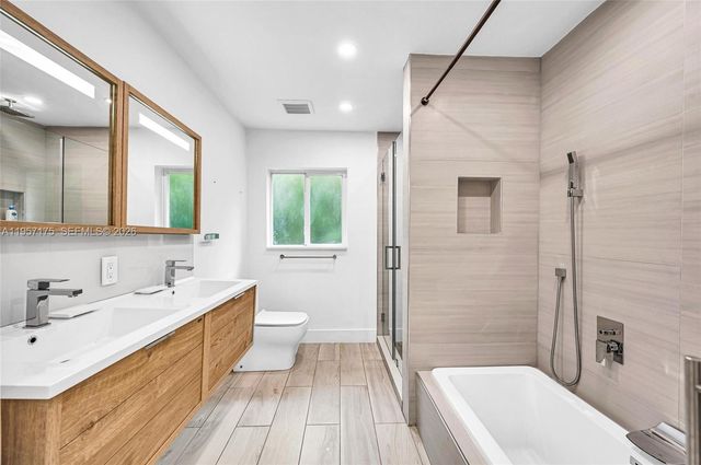 1080 NE 104th St, Miami Shores, FL 33138