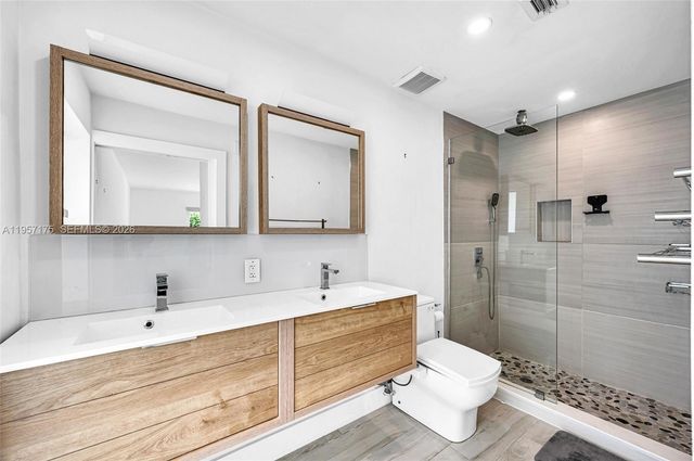 1080 NE 104th St, Miami Shores, FL 33138