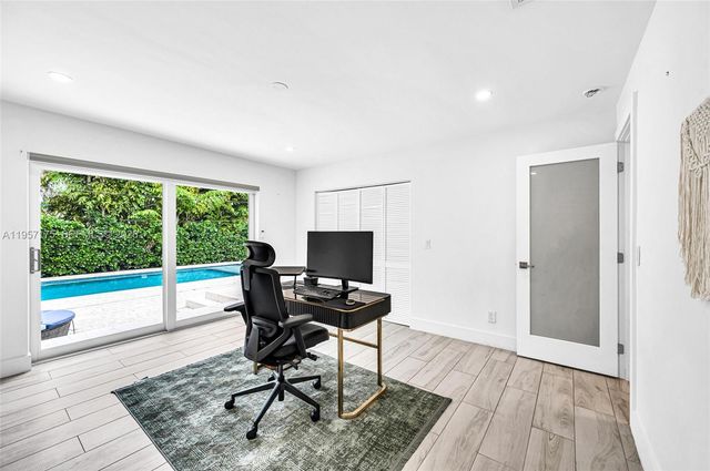 1080 NE 104th St, Miami Shores, FL 33138