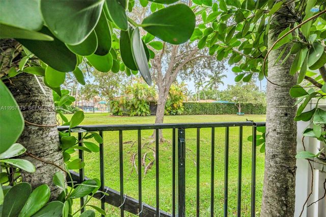 1080 NE 104th St, Miami Shores, FL 33138