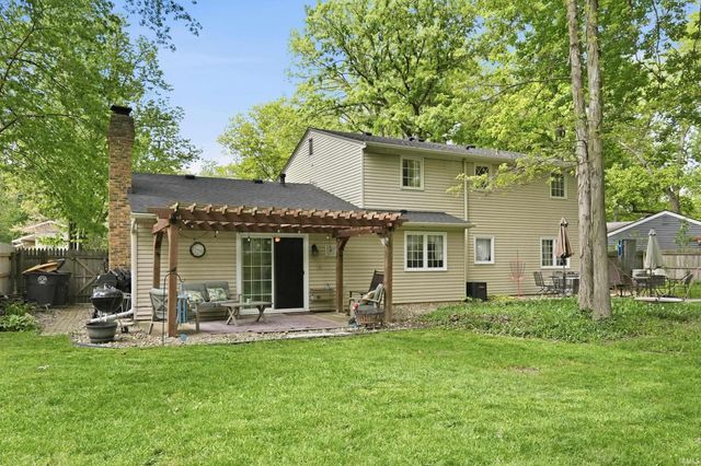 5018 Oak Creek Court, Fort Wayne, IN 46835
