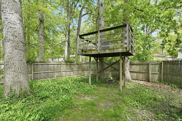 5018 Oak Creek Court, Fort Wayne, IN 46835