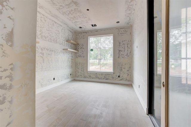 30 N Oaks Road, Harrah, OK 73045