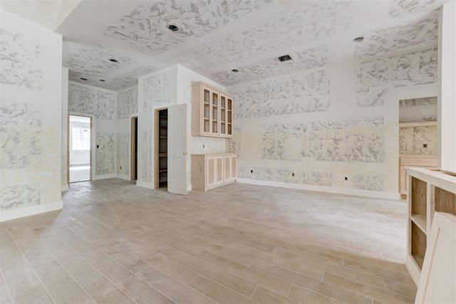30 N Oaks Road, Harrah, OK 73045