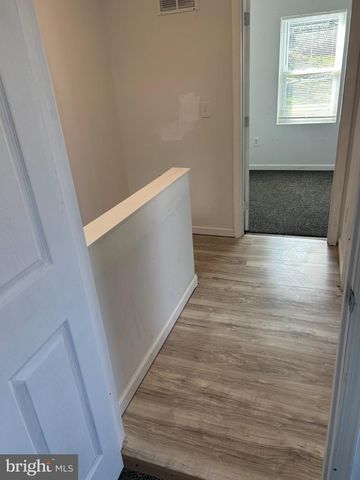 454 ROUNDVIEW RD, Baltimore, MD 21225