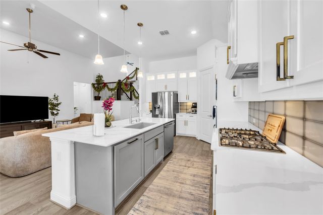 2218 Christopher Lane, Euless, TX 76040