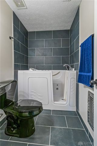 8041 Bushclover Drive, Tipp City, OH 45371