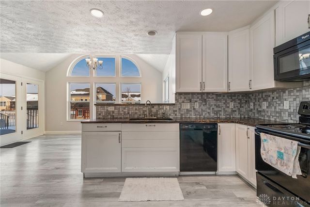 8041 Bushclover Drive, Tipp City, OH 45371