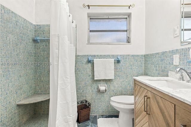 5206 Garfield St, Hollywood, FL 33021