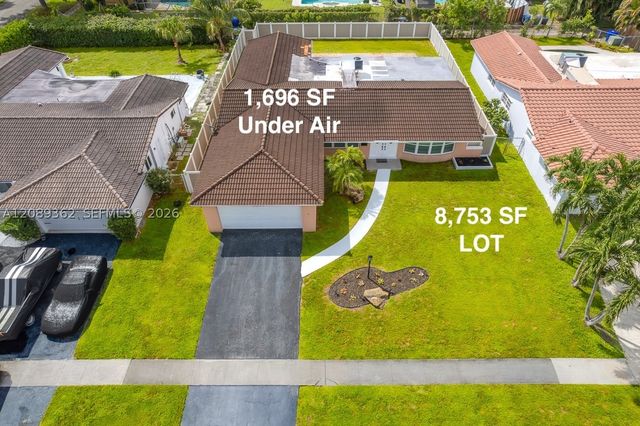 5206 Garfield St, Hollywood, FL 33021