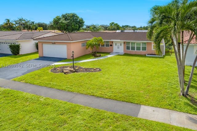 5206 Garfield St, Hollywood, FL 33021