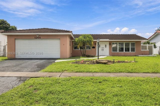 5206 Garfield St, Hollywood, FL 33021
