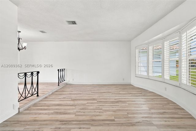 5206 Garfield St, Hollywood, FL 33021