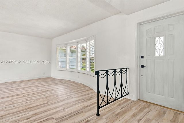5206 Garfield St, Hollywood, FL 33021