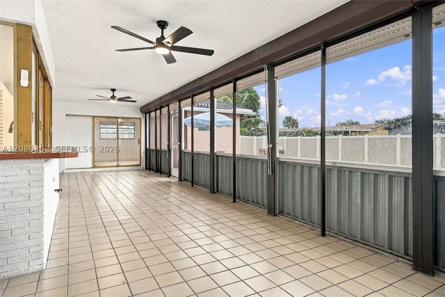 5206 Garfield St, Hollywood, FL 33021