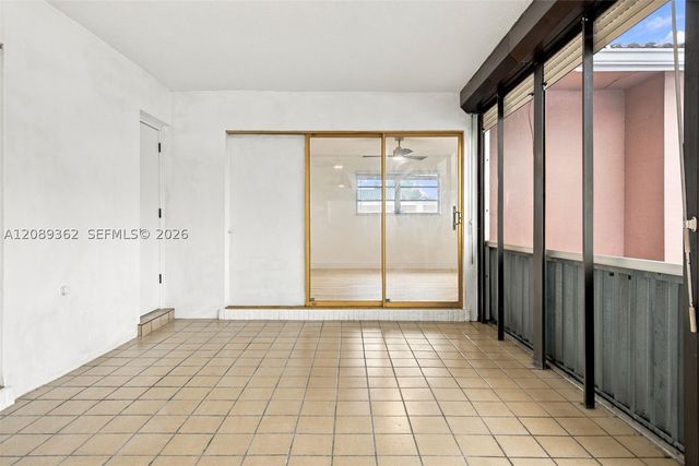 5206 Garfield St, Hollywood, FL 33021