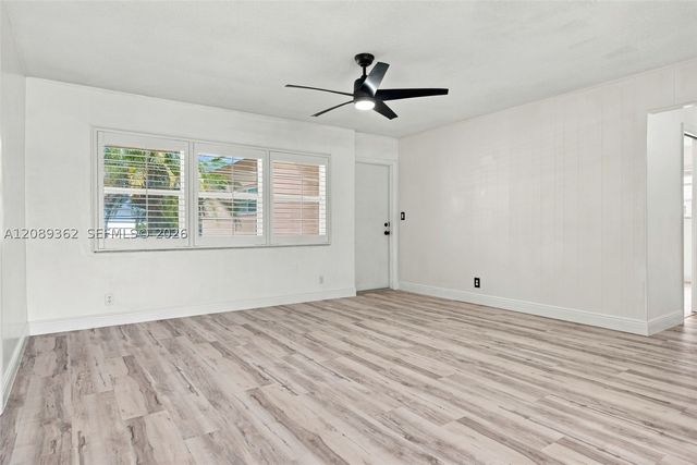 5206 Garfield St, Hollywood, FL 33021