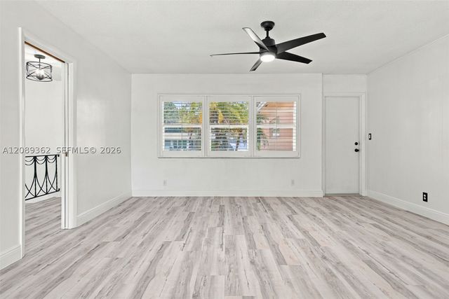 5206 Garfield St, Hollywood, FL 33021