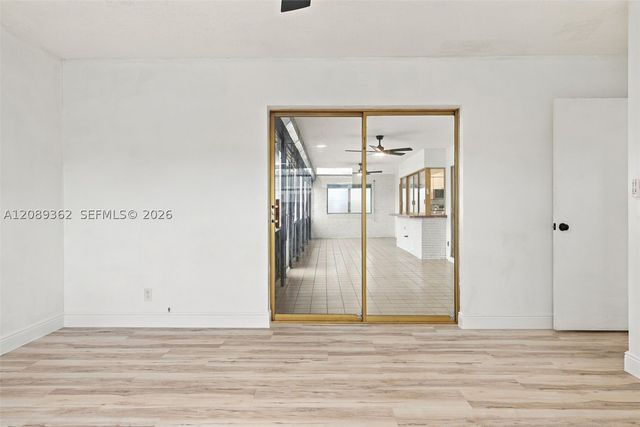 5206 Garfield St, Hollywood, FL 33021