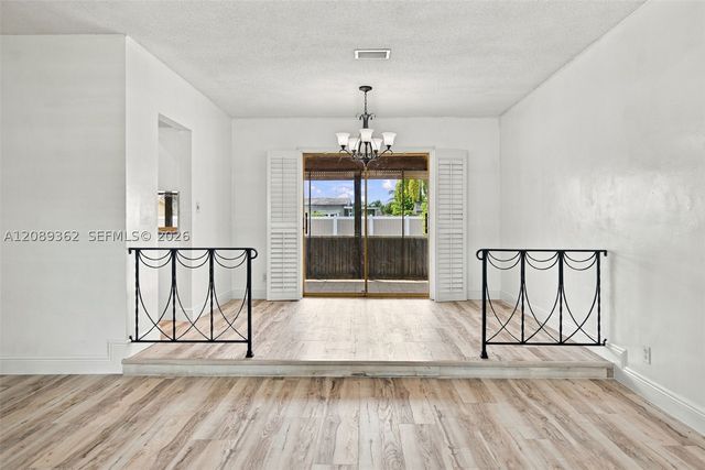 5206 Garfield St, Hollywood, FL 33021