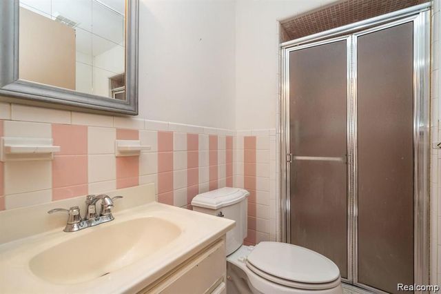 14066 Castle Avenue, Warren, MI 48088