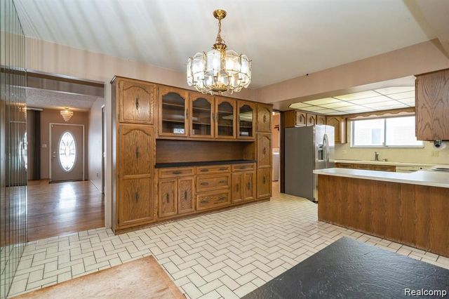 14066 Castle Avenue, Warren, MI 48088