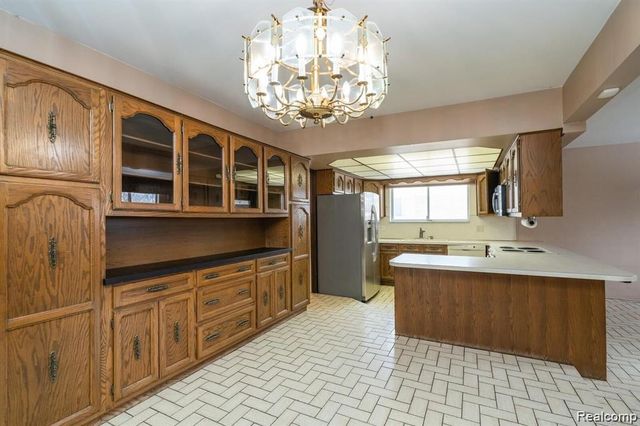 14066 Castle Avenue, Warren, MI 48088