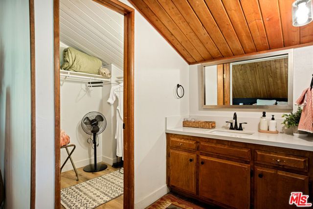 26364 Thunderbird Drive, Lake Arrowhead, CA 92352