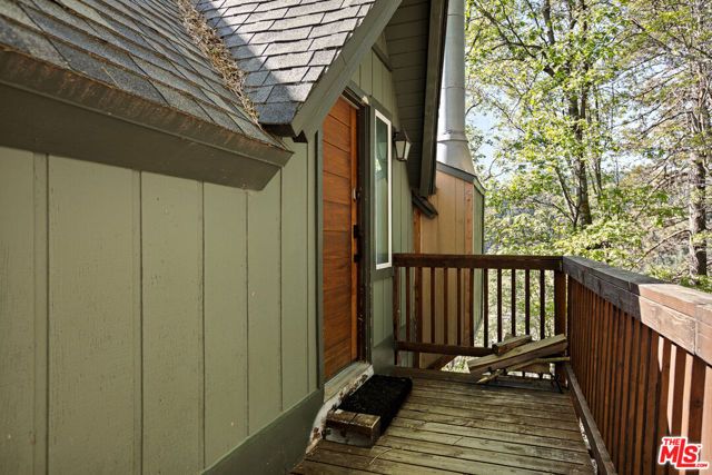 26364 Thunderbird Drive, Lake Arrowhead, CA 92352
