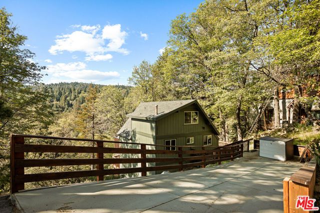 26364 Thunderbird Drive, Lake Arrowhead, CA 92352