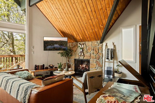 26364 Thunderbird Drive, Lake Arrowhead, CA 92352