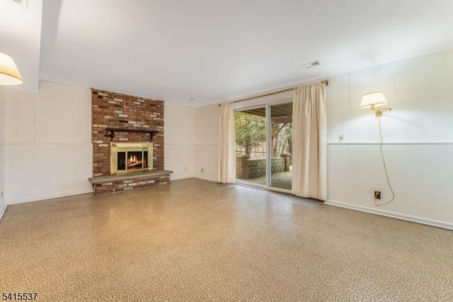 21 Slope Dr, Mansfield Twp., NJ 07840