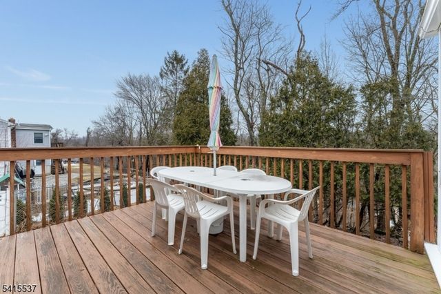 21 Slope Dr, Mansfield Twp., NJ 07840