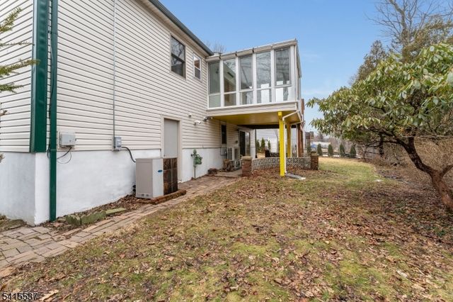 21 Slope Dr, Mansfield Twp., NJ 07840