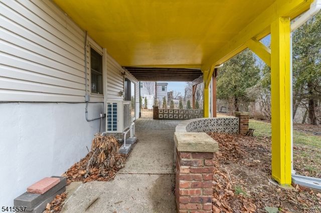 21 Slope Dr, Mansfield Twp., NJ 07840