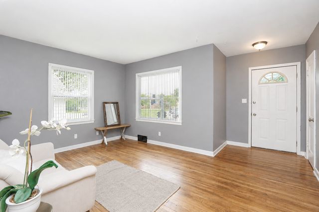 5810 University Avenue, Des Moines, IA 50311