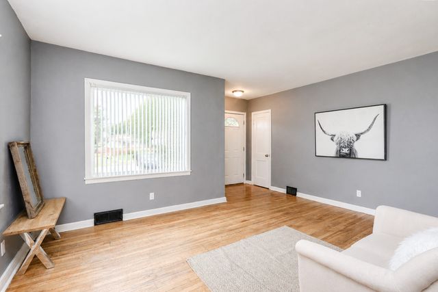5810 University Avenue, Des Moines, IA 50311