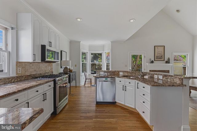 106 HARRISON ST NE, Leesburg, VA 20176