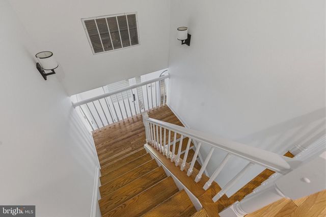 106 HARRISON ST NE, Leesburg, VA 20176
