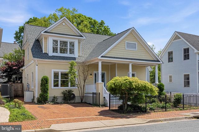 106 HARRISON ST NE, Leesburg, VA 20176