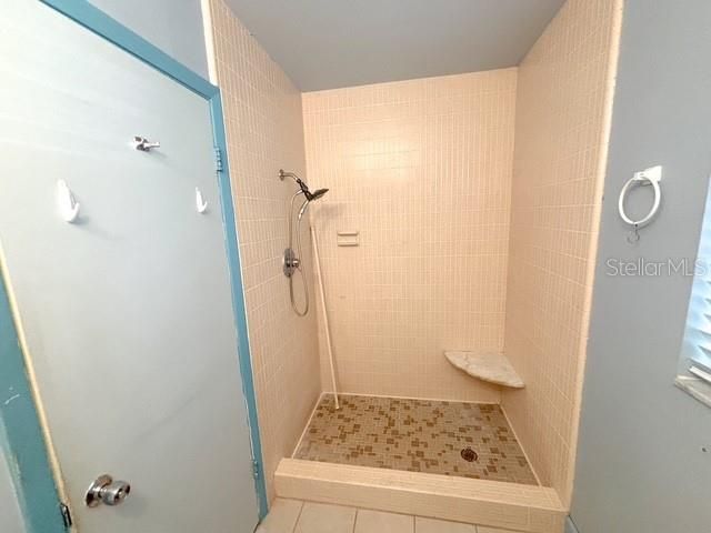 121 E PINE ST, Howey In The Hills, FL 34737
