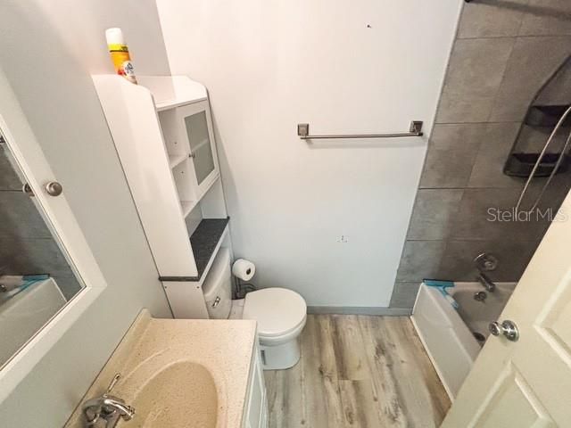 121 E PINE ST, Howey In The Hills, FL 34737