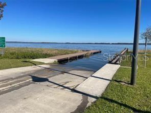 121 E PINE ST, Howey In The Hills, FL 34737