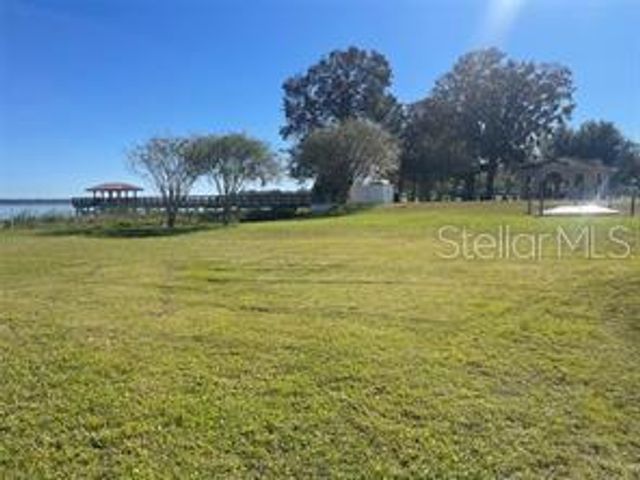 121 E PINE ST, Howey In The Hills, FL 34737