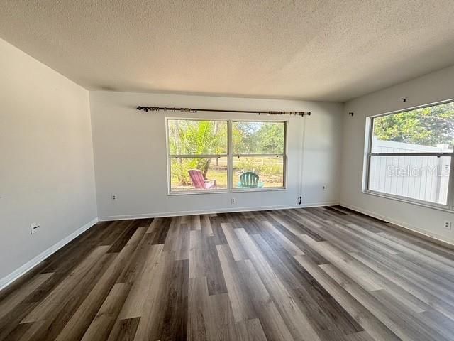 121 E PINE ST, Howey In The Hills, FL 34737