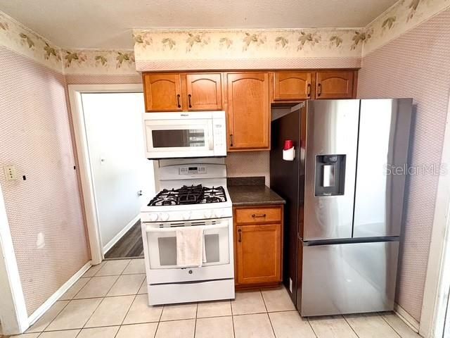 121 E PINE ST, Howey In The Hills, FL 34737