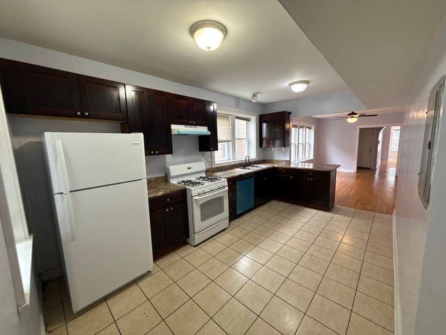 6429 N CLAREMONT Avenue, Chicago, IL 60645