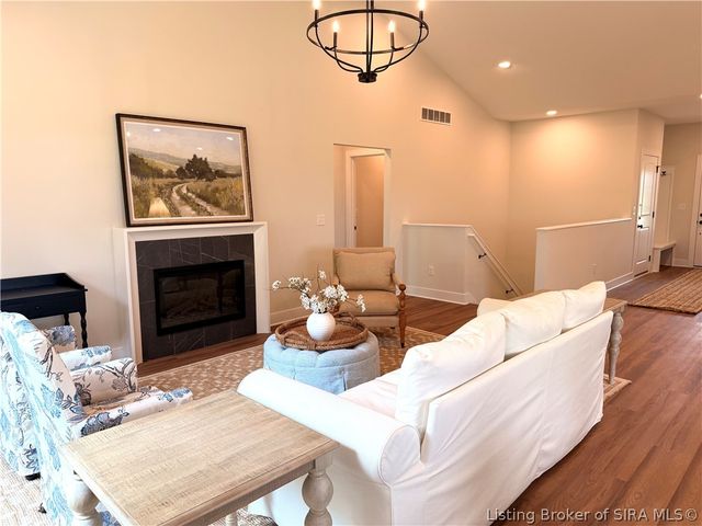 118 Spangler Place, Jeffersonville, IN 47130