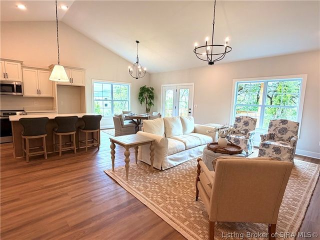 118 Spangler Place, Jeffersonville, IN 47130